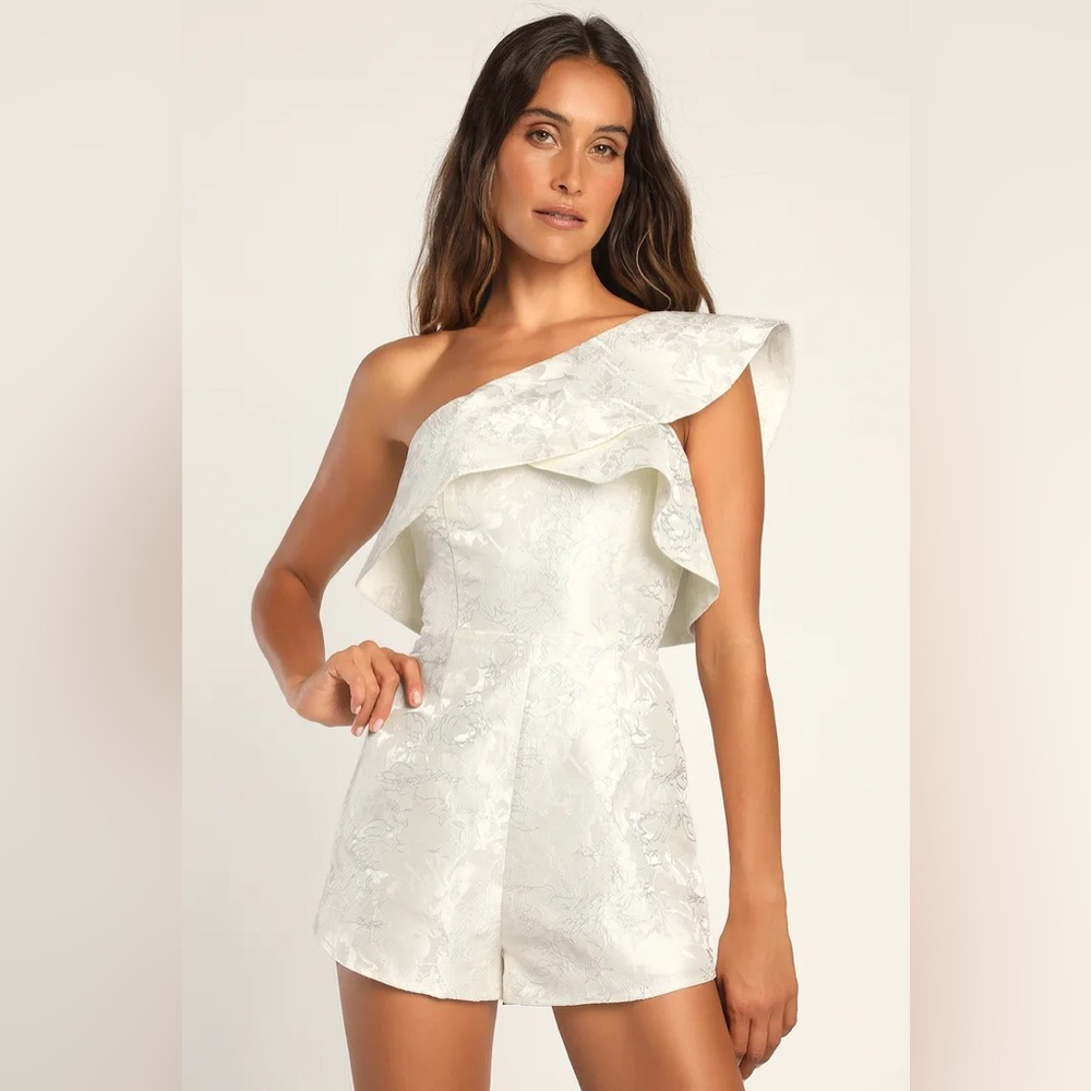Elegant One-Shoulder White Romper